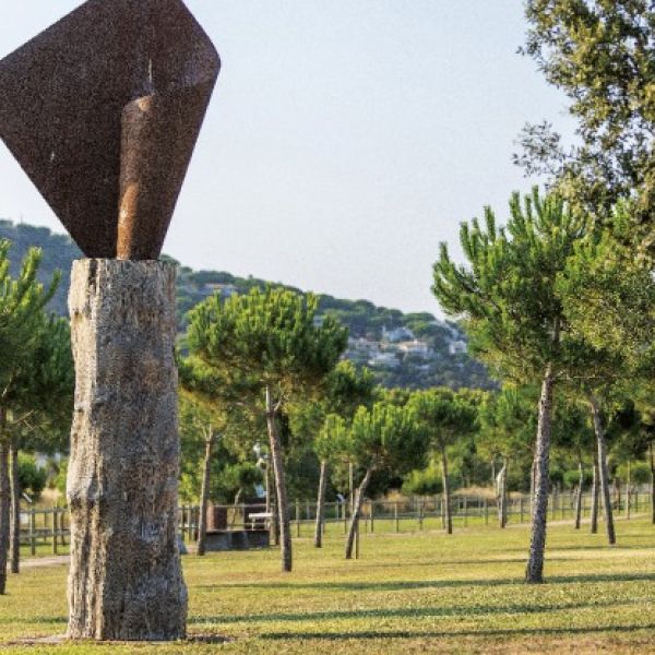 Discover the Costa Brava: visit the Parc Dels Estanys and visit the farm with the kids!